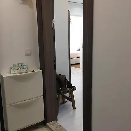 Beautiful 1 Bedroom Studio Appartamento *