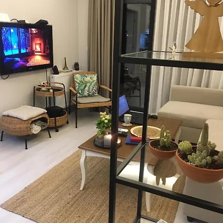 Beautiful 1 Bedroom Studio Appartamento Smirne