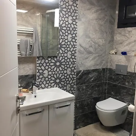 Daire Beautiful 1 Bedroom Studio *