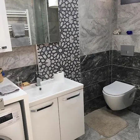 Beautiful 1 Bedroom Studio Daire *