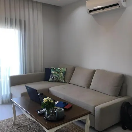 Beautiful 1 Bedroom Studio Apartamento Esmirna
