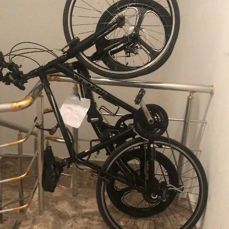 Beautiful 1 Bedroom Studio *