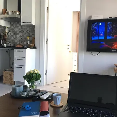 Beautiful 1 Bedroom Studio Apartamento